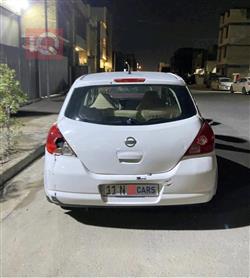 نيسان فيرسا
